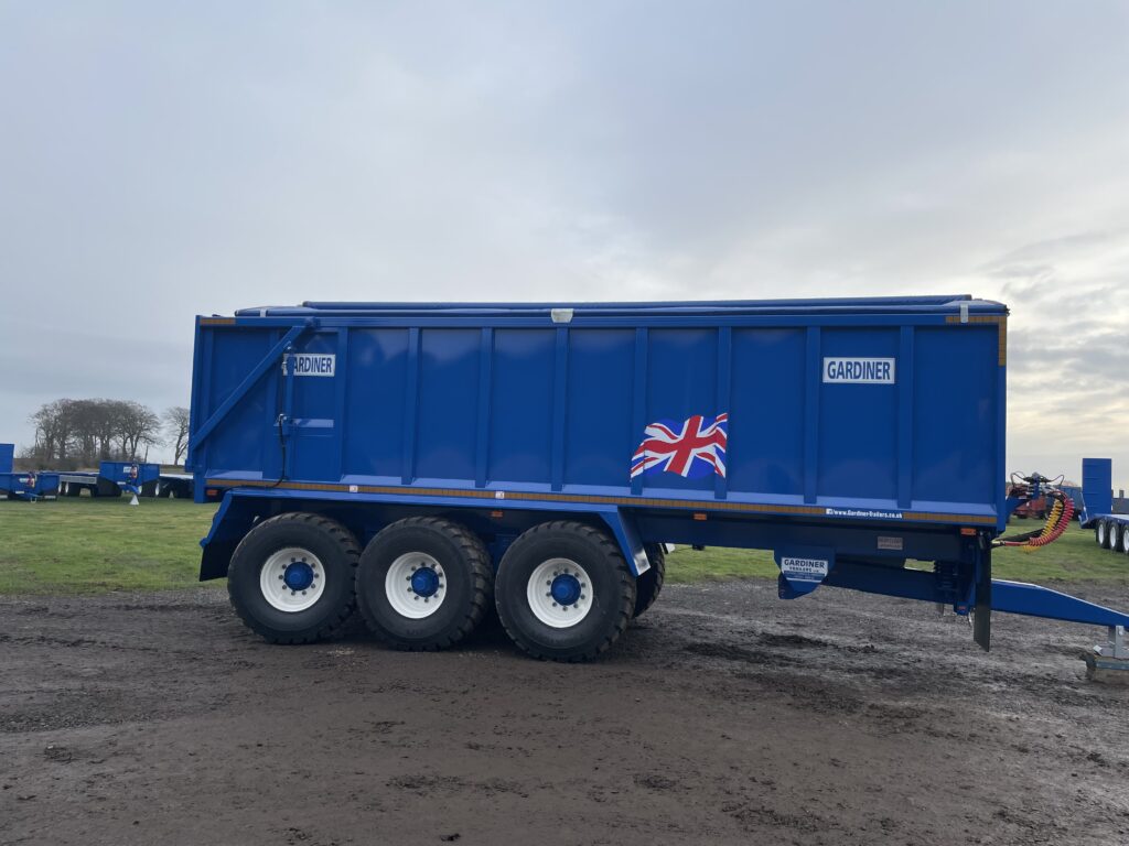 Agricultural Trailer with SideCover
